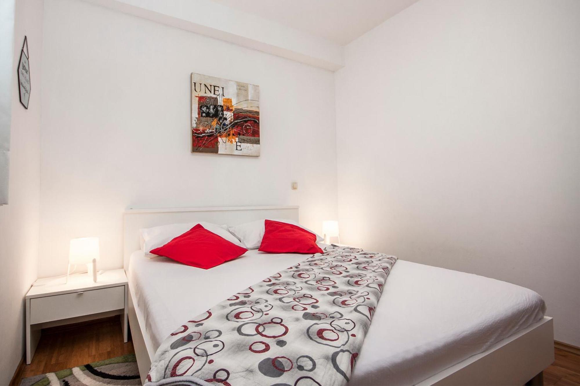 Apartments Alisa Brodarica  Bagian luar foto