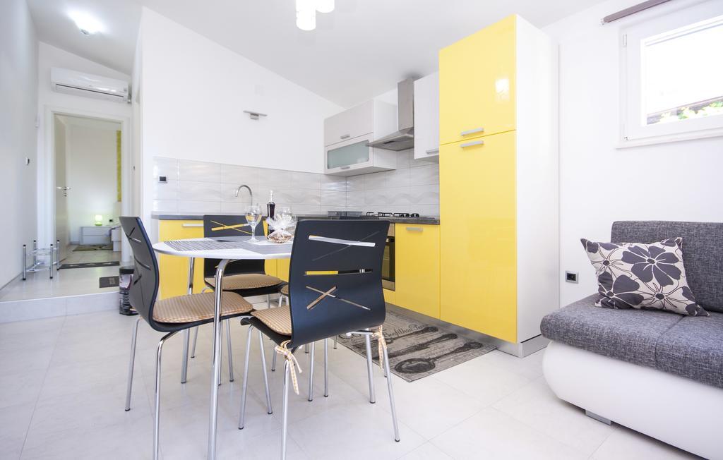 Apartments Alisa Brodarica  Bagian luar foto
